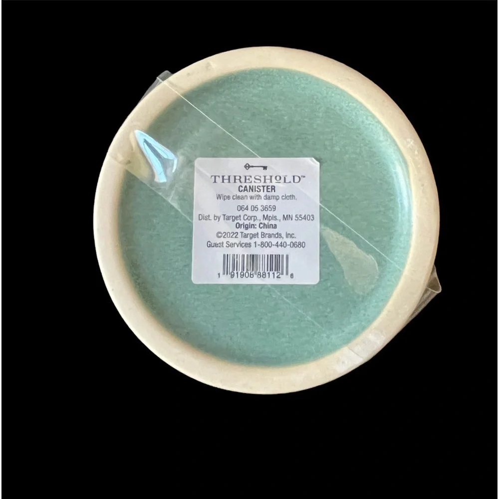 NWT threshold bath rug & matching canister
